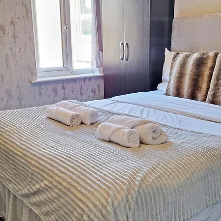 Spacious Room Лондон Экстерьер фото