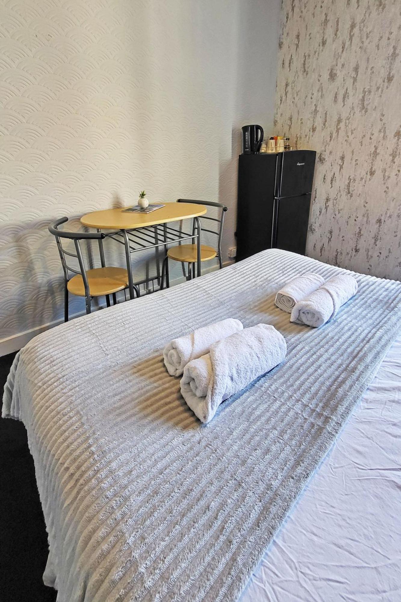 Spacious Room Лондон Экстерьер фото