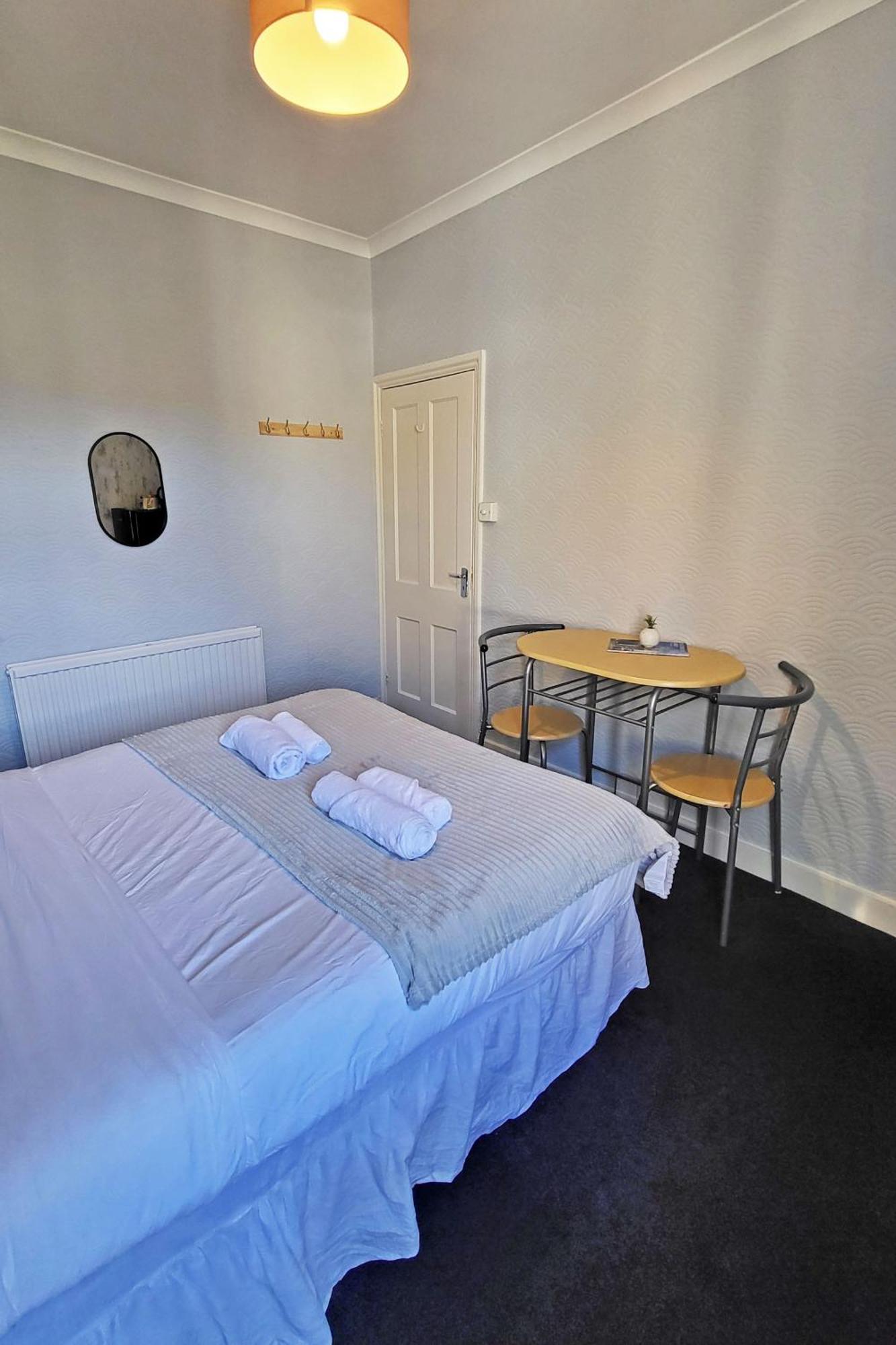Spacious Room Лондон Экстерьер фото
