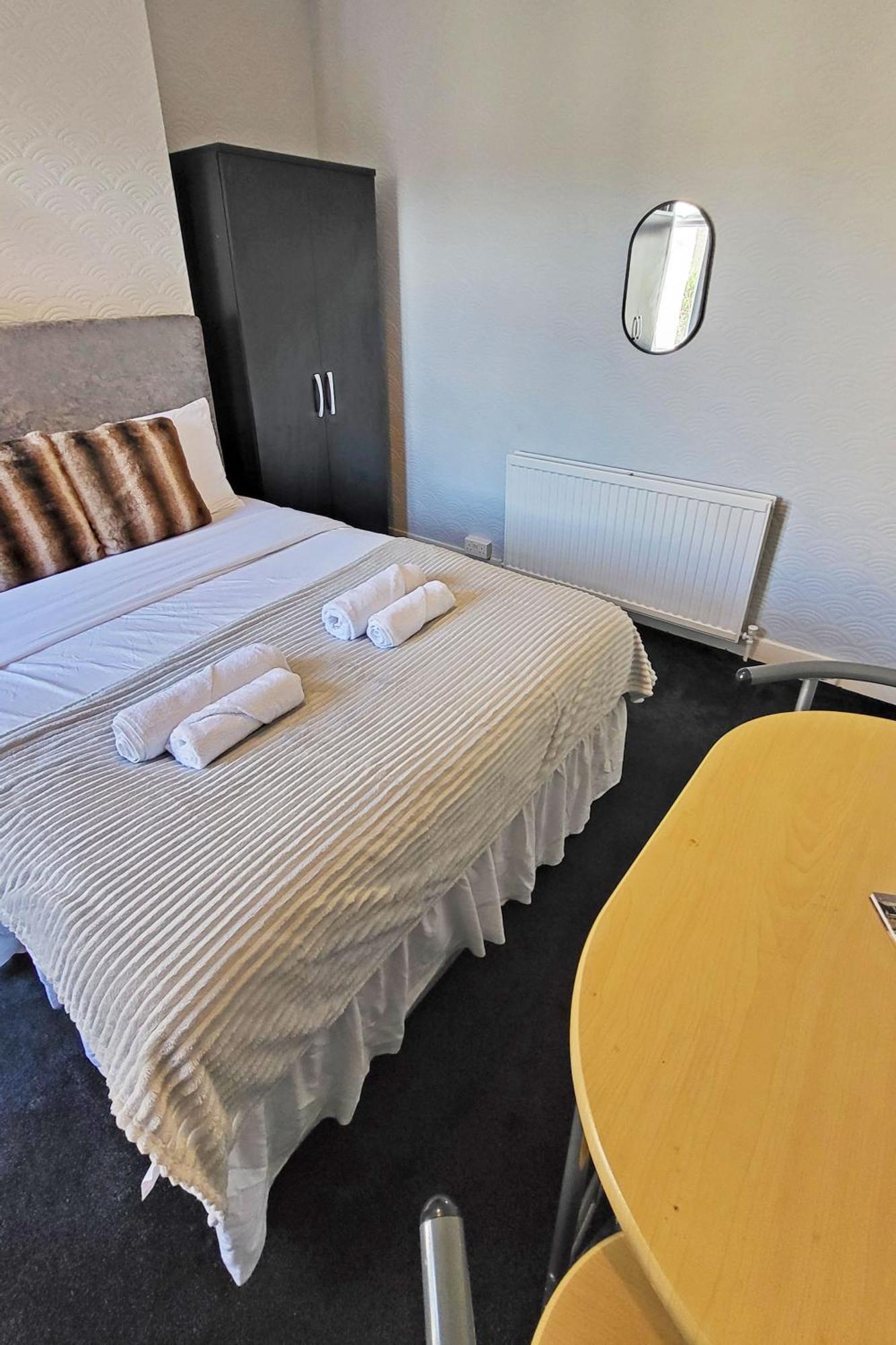 Spacious Room Лондон Экстерьер фото